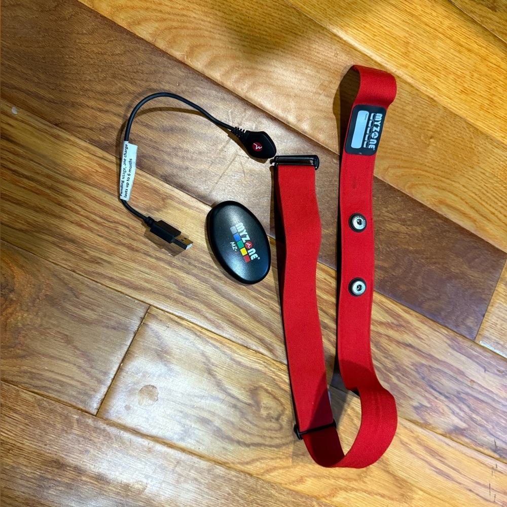 MyZone MZ-3 Heart Rate Monitor with Strap ad charging cable